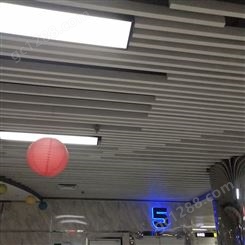 广州旧商场改造铝方通吊顶， U型铝方通， 商业中心走道铝方通