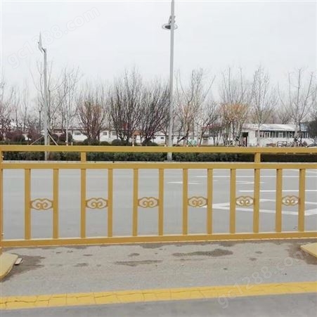 市政护栏新乡鑫栏道路护栏城市人行道安全隔离防护栏杆厂家直供